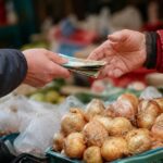 10 Best Korean Phrases for Negotiating Prices at Markets