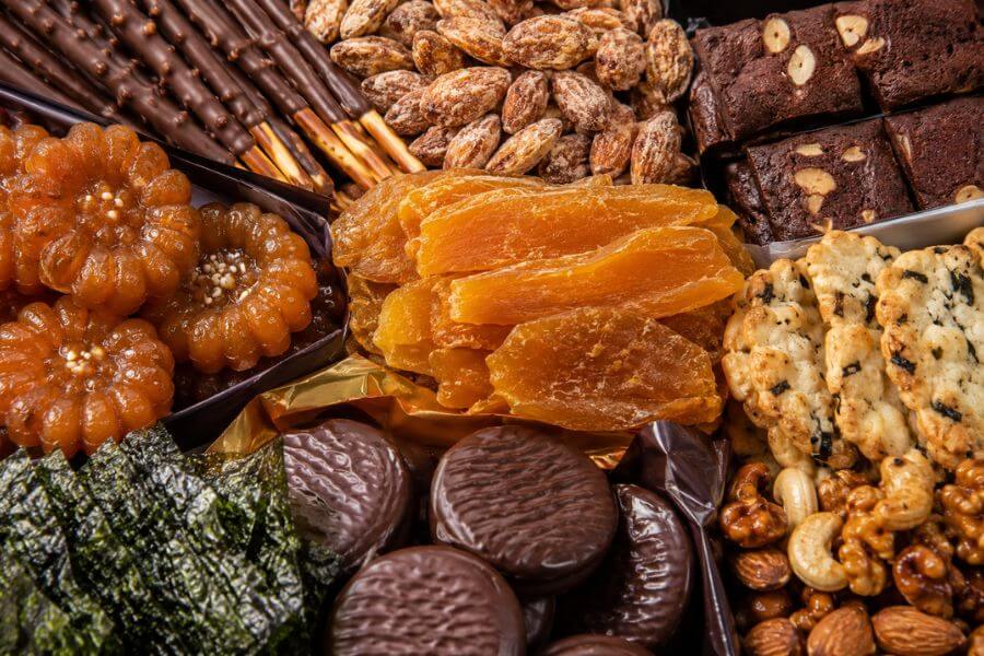 10 Best Korean Snacks to Bring Home as Gifts That Won't Break in Your Bag toptenkr
